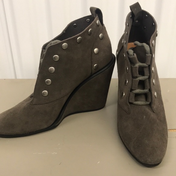 See By Chloe Wedge Booties - Size 39 - Picture 5 of 11